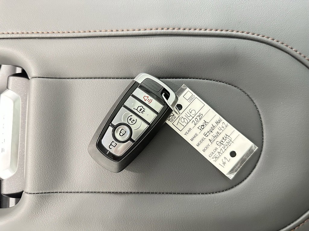 New 2025 Ford Expedition Max Active image 33