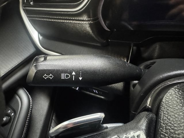 Used 2025 Jeep Grand Cherokee Altitude AWD/4WD image 20