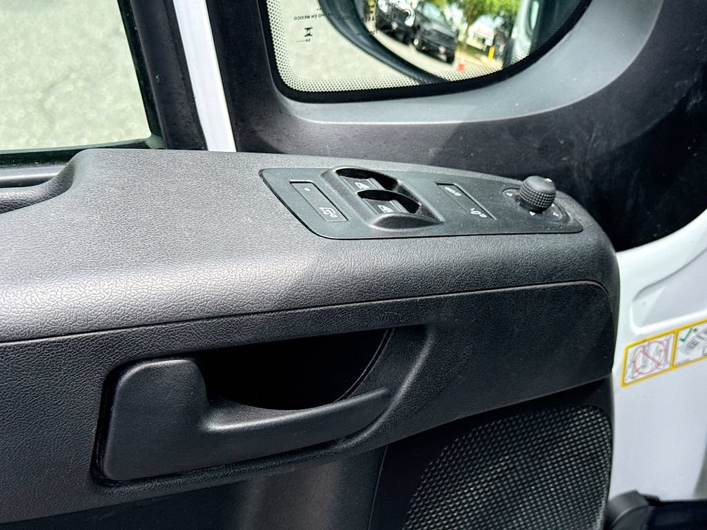 Used 2025 RAM ProMaster 2500 w/ Convenience Group FWD image 16