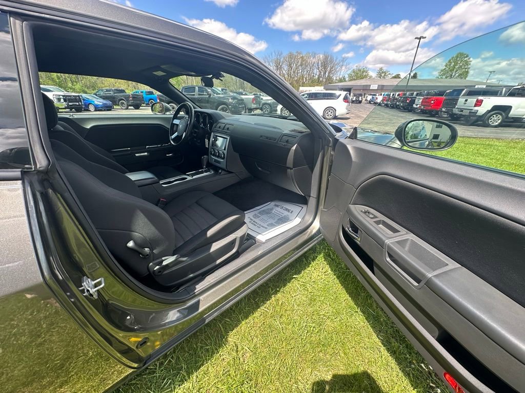 Used 2009 Dodge Challenger SE RWD image 13