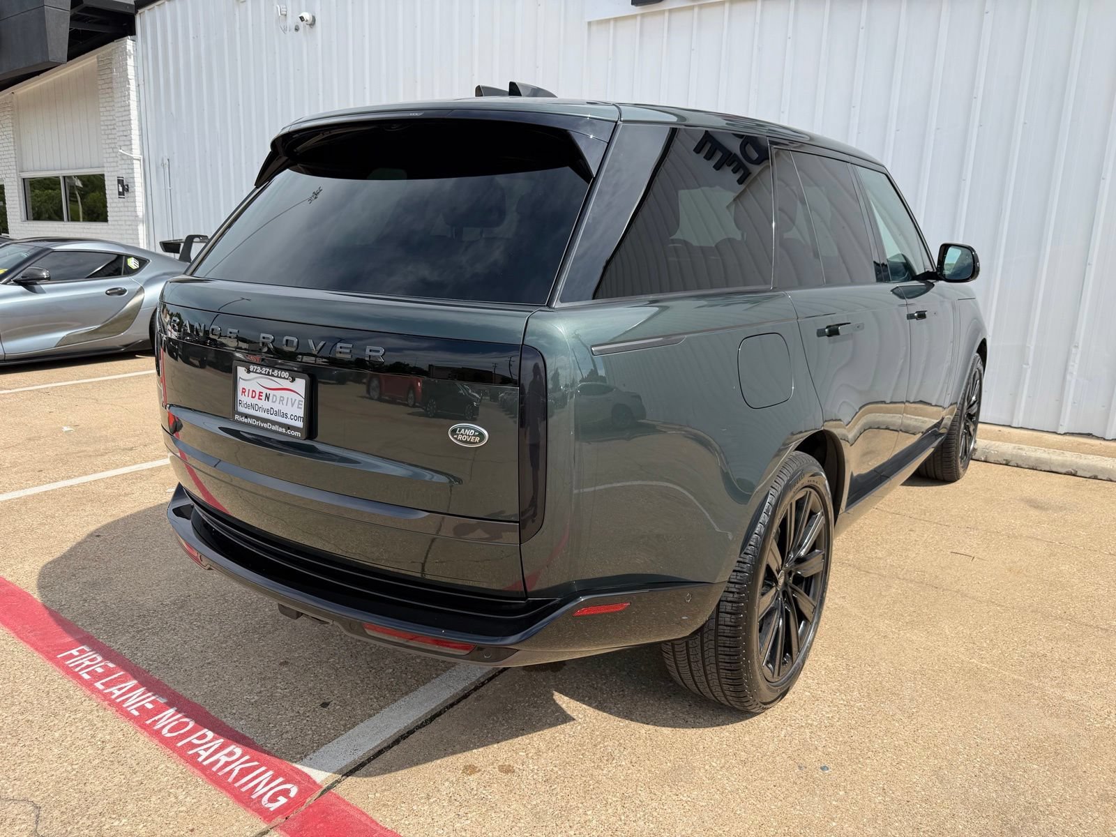 Used 2023 Land Rover Range Rover SE AWD/4WD image 7