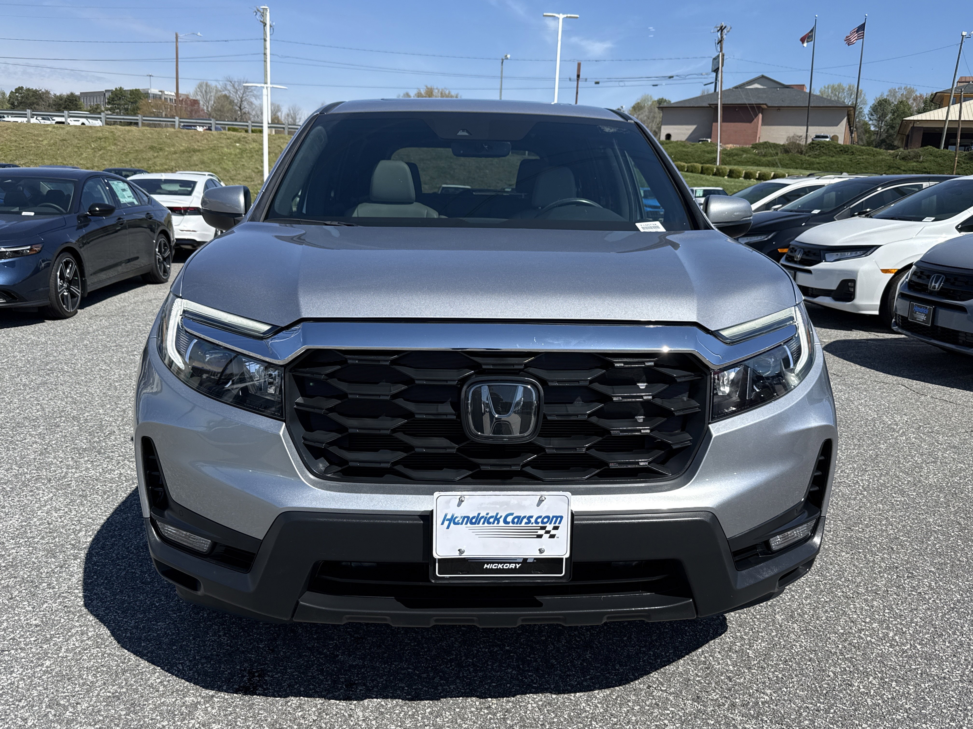 Used 2023 Honda Passport EX-L image 3