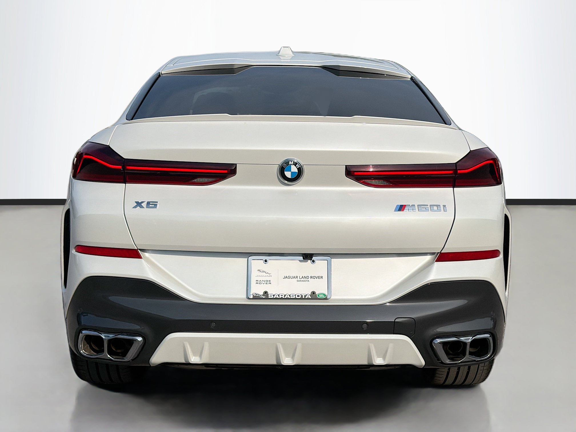 Used 2025 BMW X6 M60i AWD/4WD image 4