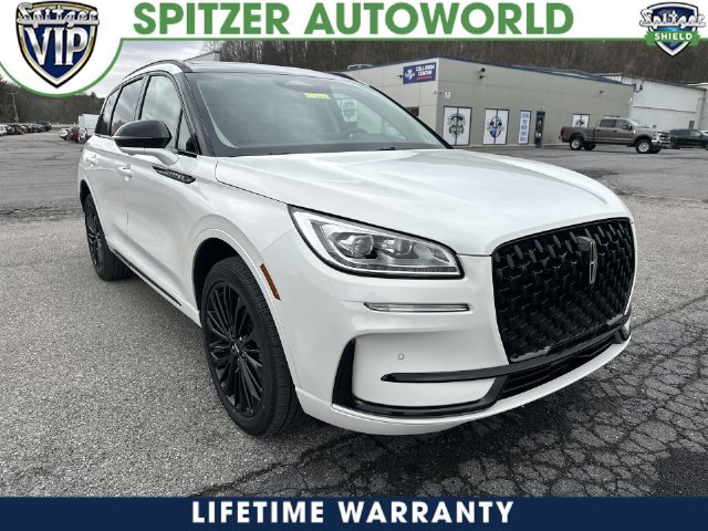 New 2025 Lincoln Corsair Reserve w/ Jet Appearance Package AWD/4WD image 1