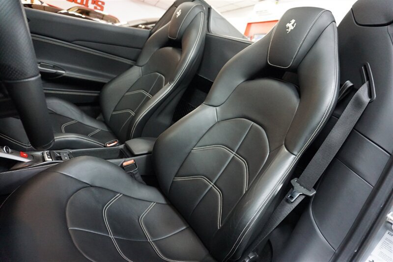 Used 2018 Ferrari 488 Spider RWD image 11