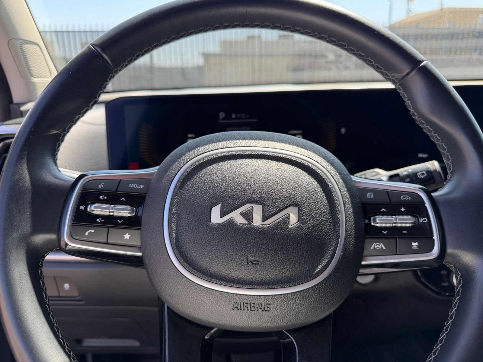 Used 2024 Kia Sorento S FWD image 30