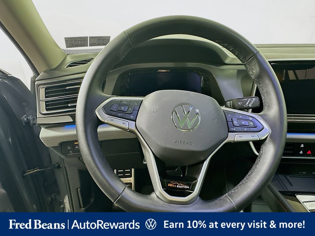 Used 2025 Volkswagen Atlas Peak Edition SE AWD/4WD image 14