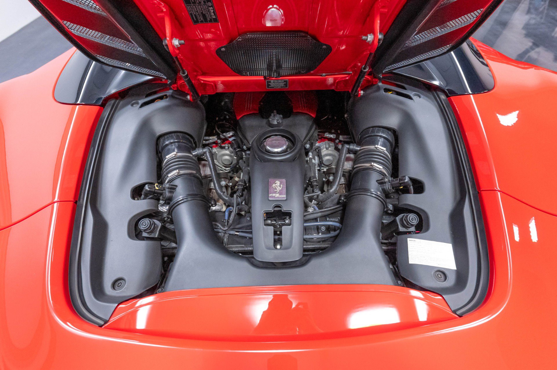 Used 2018 Ferrari 488 Spider RWD image 57