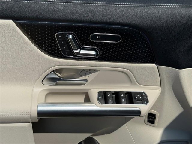 Certified 2025 Mercedes-Benz GLA 250 4MATIC image 12