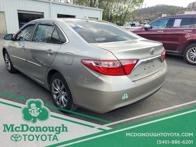 Used 2017 Toyota Camry XLE w/ Moonroof Package image 7