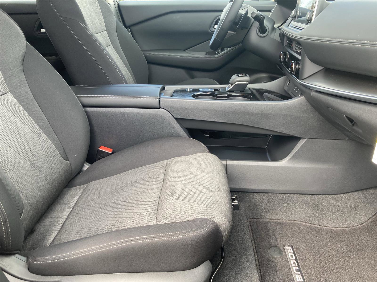 New 2026 Nissan Rogue SV w/ Cold Weather Package image 31