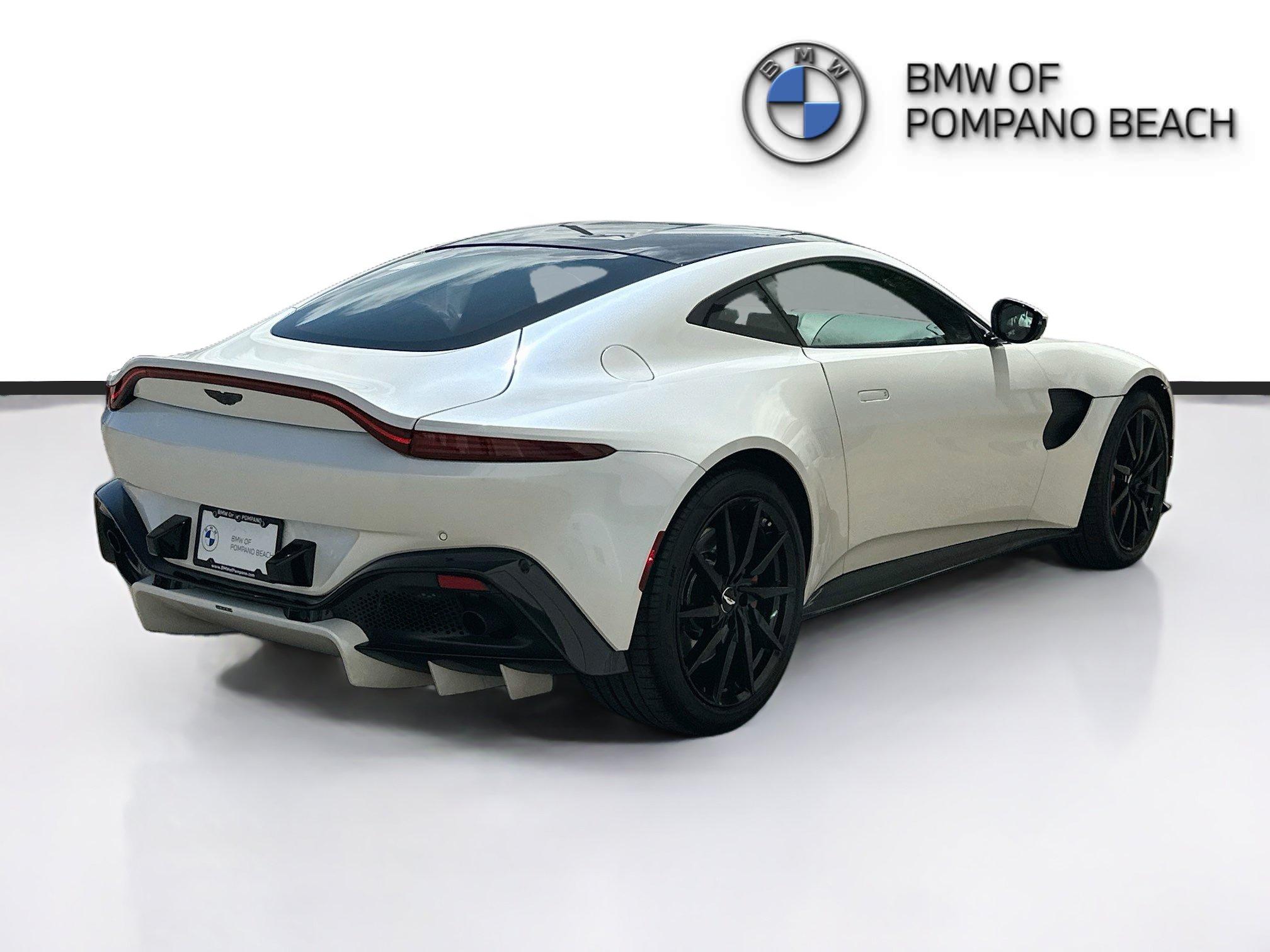 Used 2019 Aston Martin V8 Vantage Coupe RWD image 7