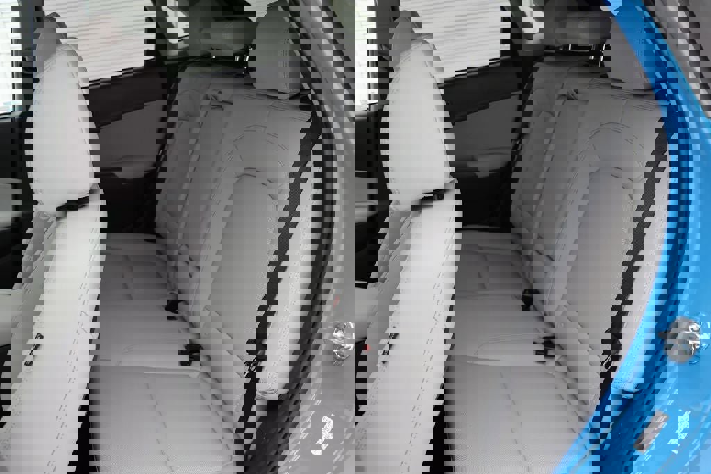 Used 2023 Hyundai Kona Limited w/ Cargo Package image 12