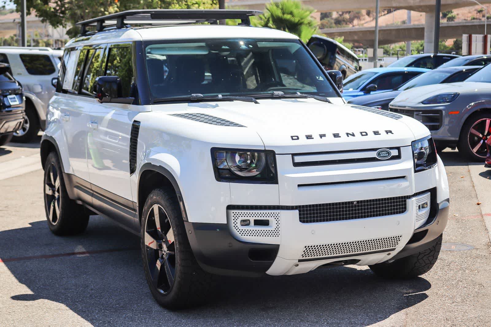Used 2020 Land Rover Defender 110 HSE AWD/4WD image 3