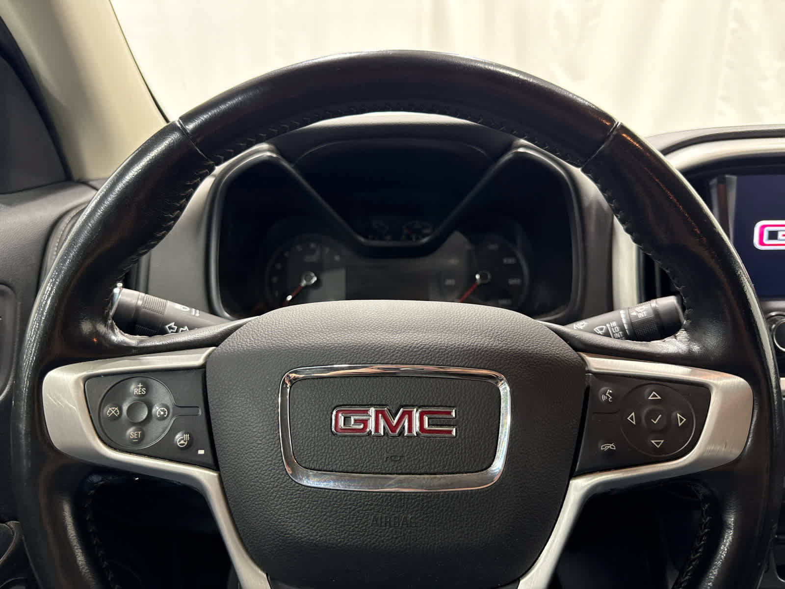 Certified 2020 GMC Canyon SLE w/ Elevation Edition AWD/4WD image 16