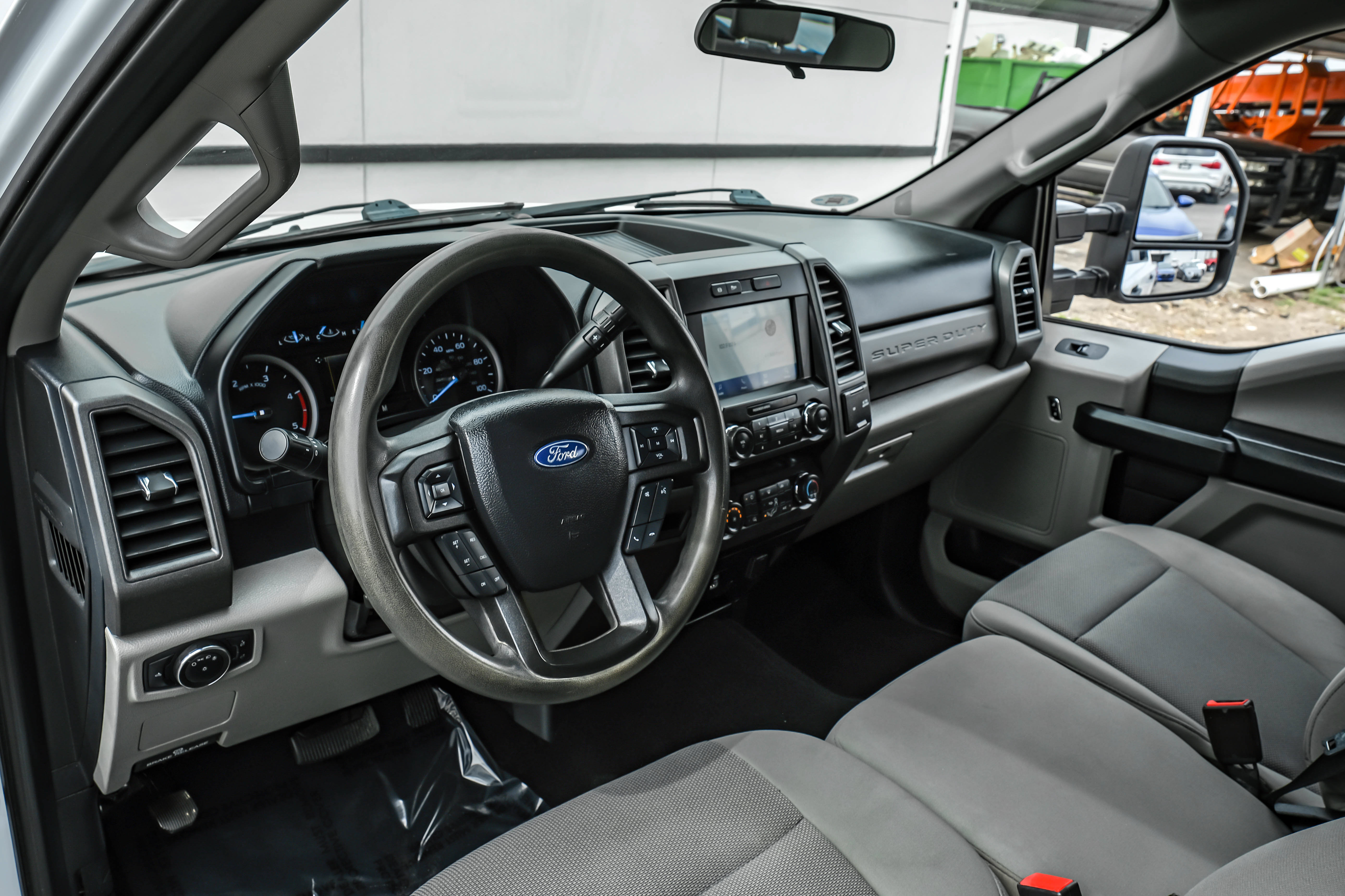 Used 2021 Ford F250 XL w/ STX Appearance Package AWD/4WD image 2