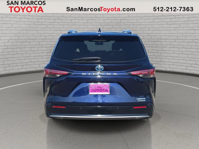 Used 2024 Toyota Sienna Limited image 6