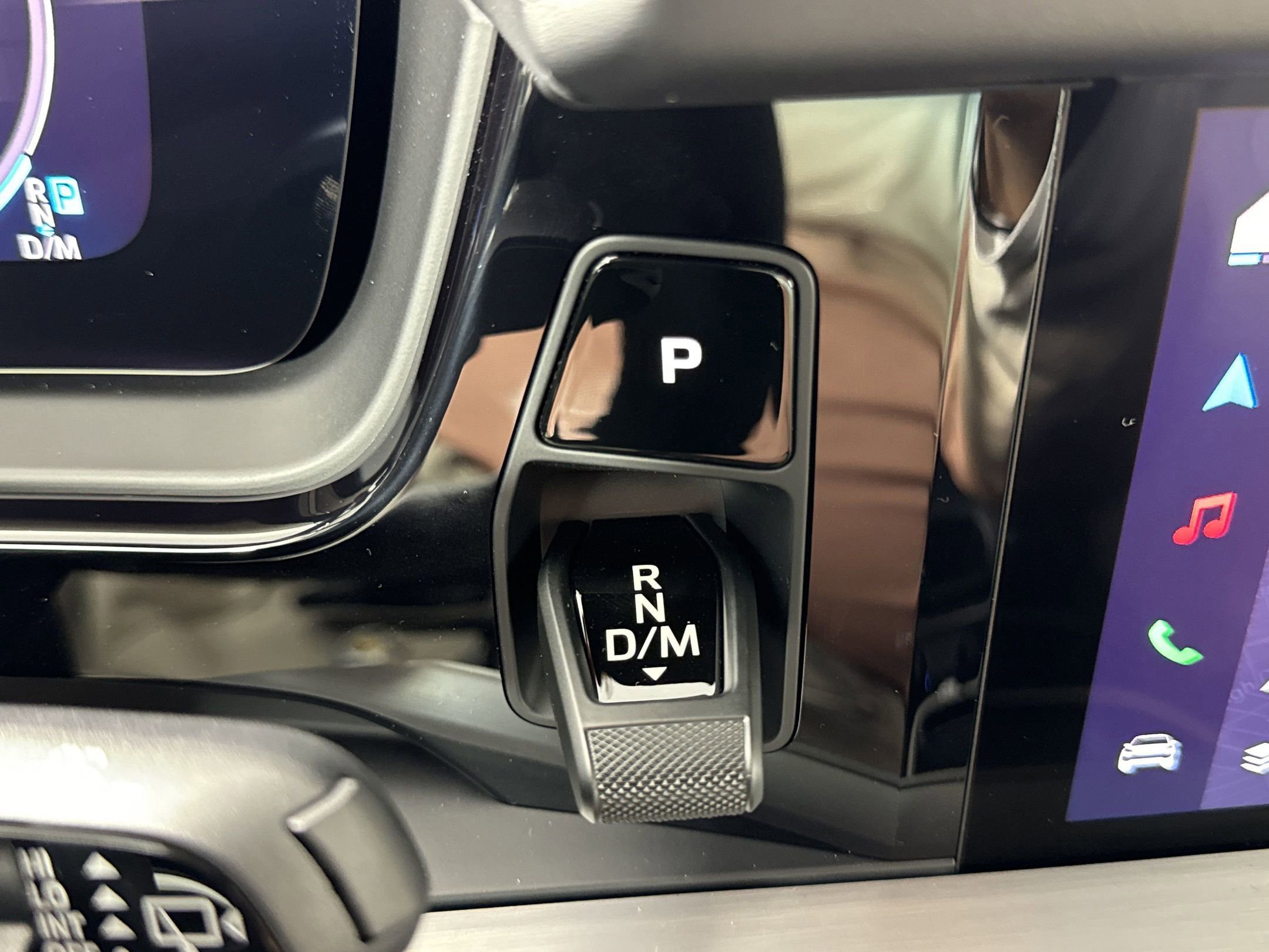 Certified 2025 Porsche Cayenne image 19