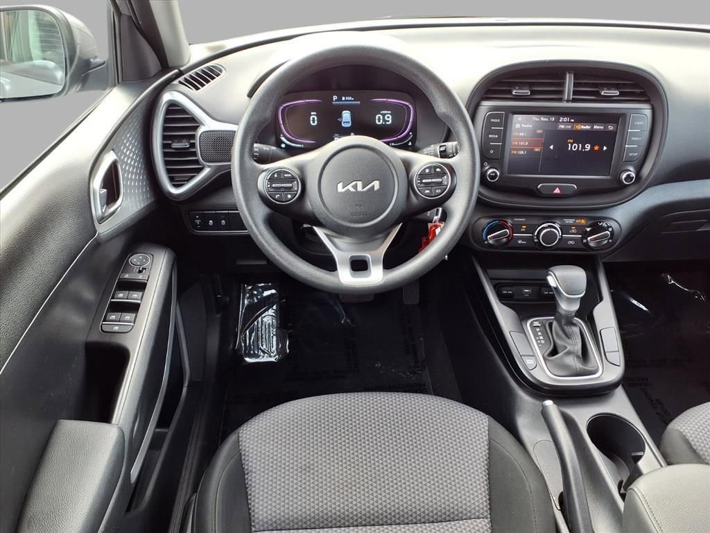 Used 2024 Kia Soul LX w/ Option Group 015 image 4