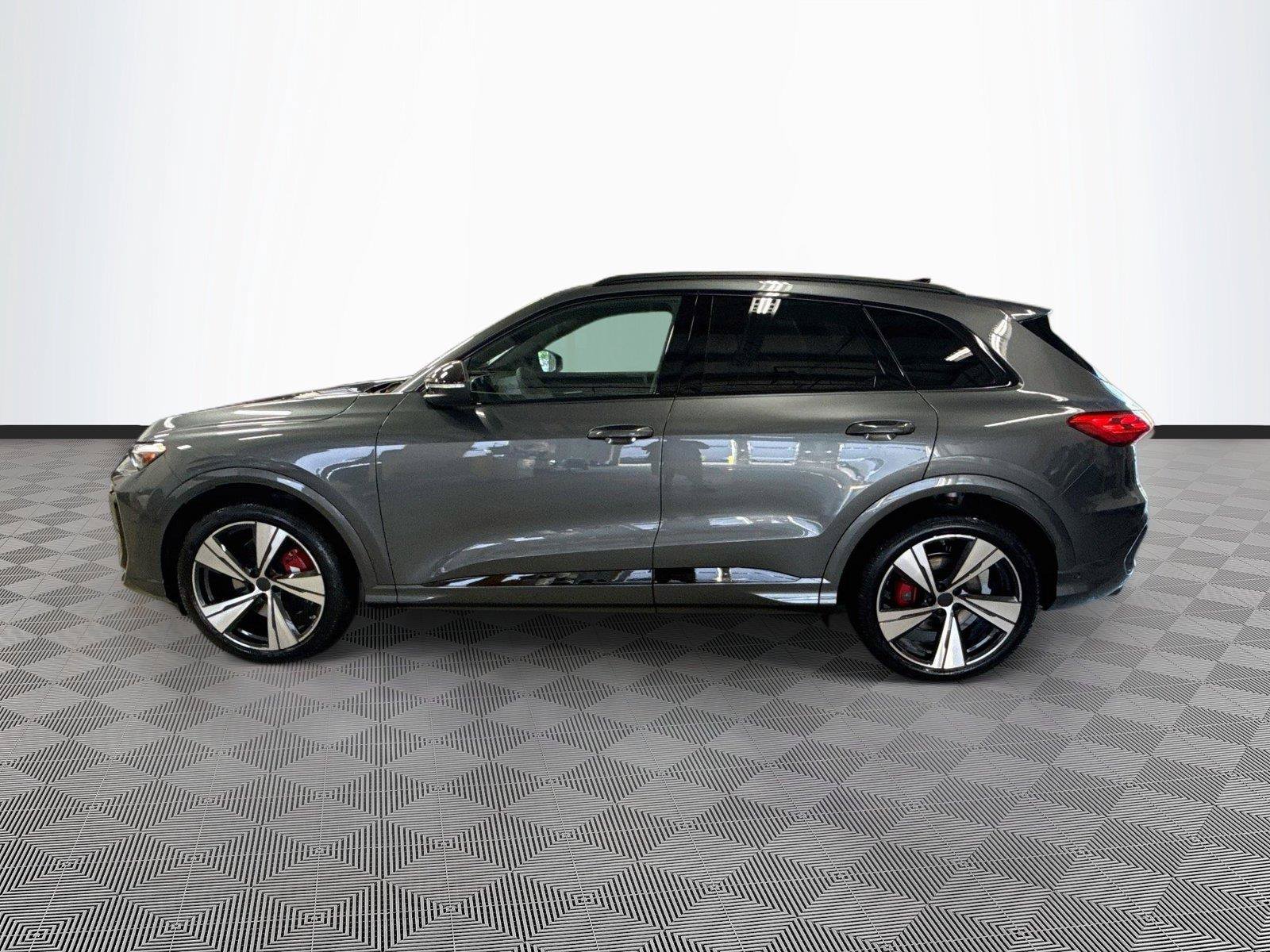 New 2026 Audi SQ5 Premium Plus AWD/4WD image 4
