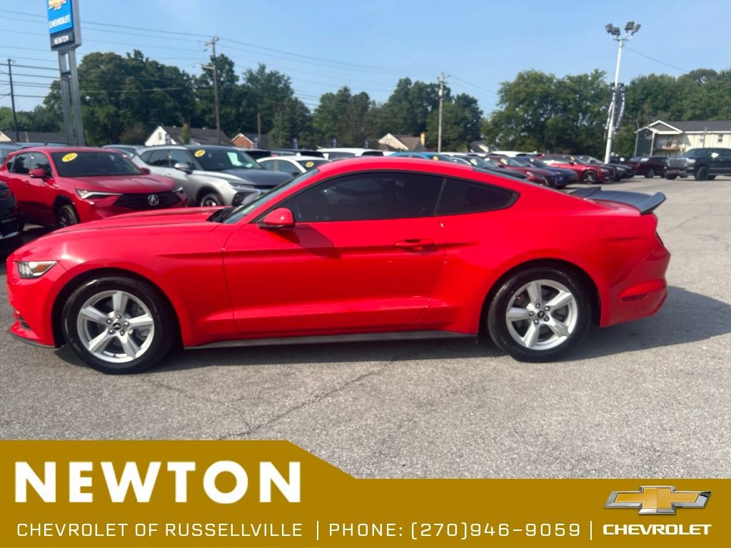 Used 2016 Ford Mustang Coupe RWD image 28
