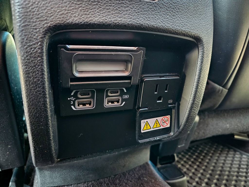 Used 2019 Jeep Cherokee Trailhawk w/ Cold Weather Group image 34