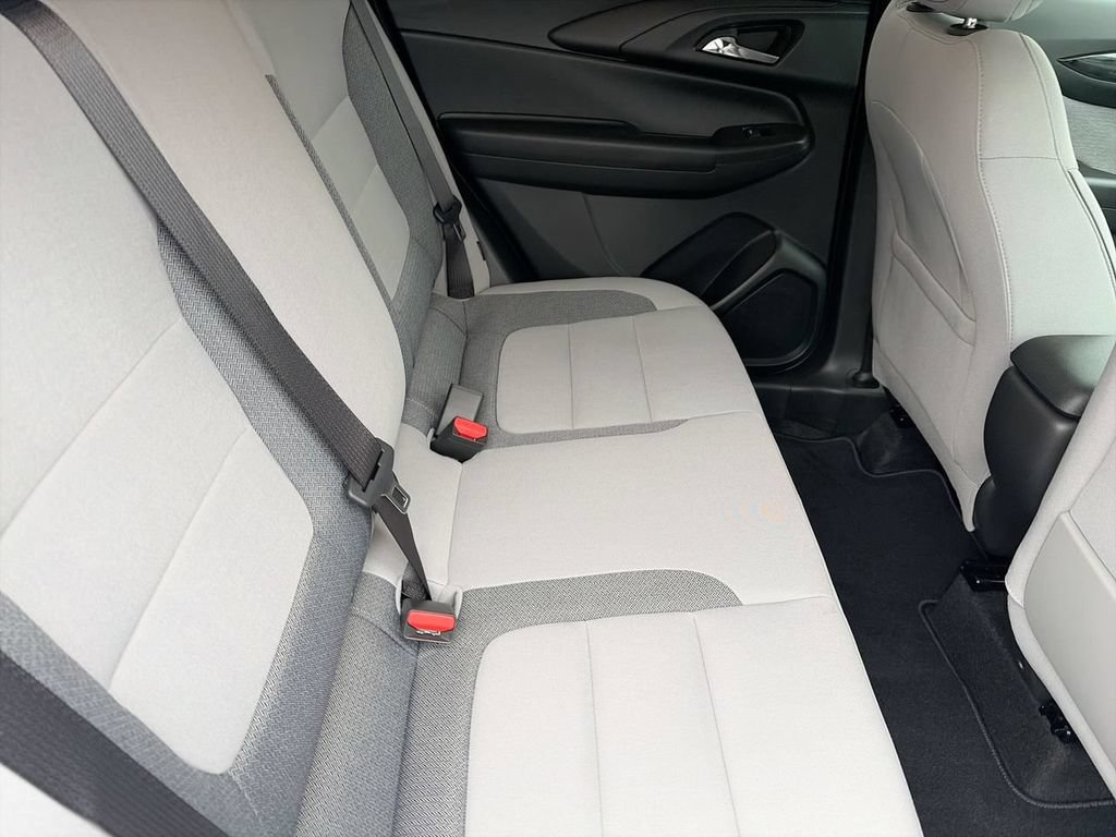 New 2026 Chevrolet TrailBlazer LT w/ LT Cold Weather Package FWD image 13
