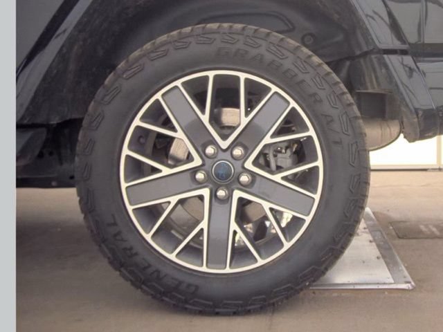 Used 2024 Jeep Wrangler High Altitude AWD/4WD image 21