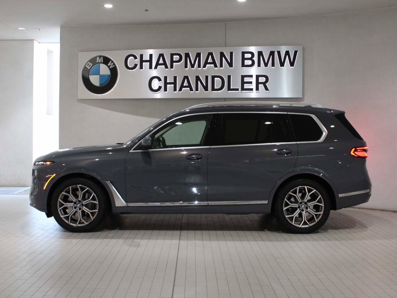 Certified 2023 BMW X7 xDrive40i w/ Premium Package image 3