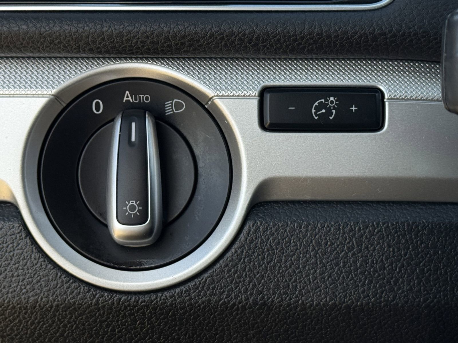 Used 2016 Volkswagen Passat 1.8T S image 22