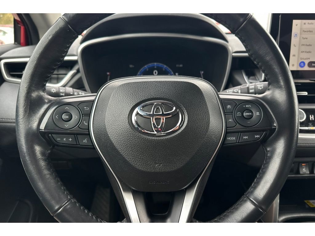 Used 2023 Toyota Corolla Cross XLE image 25