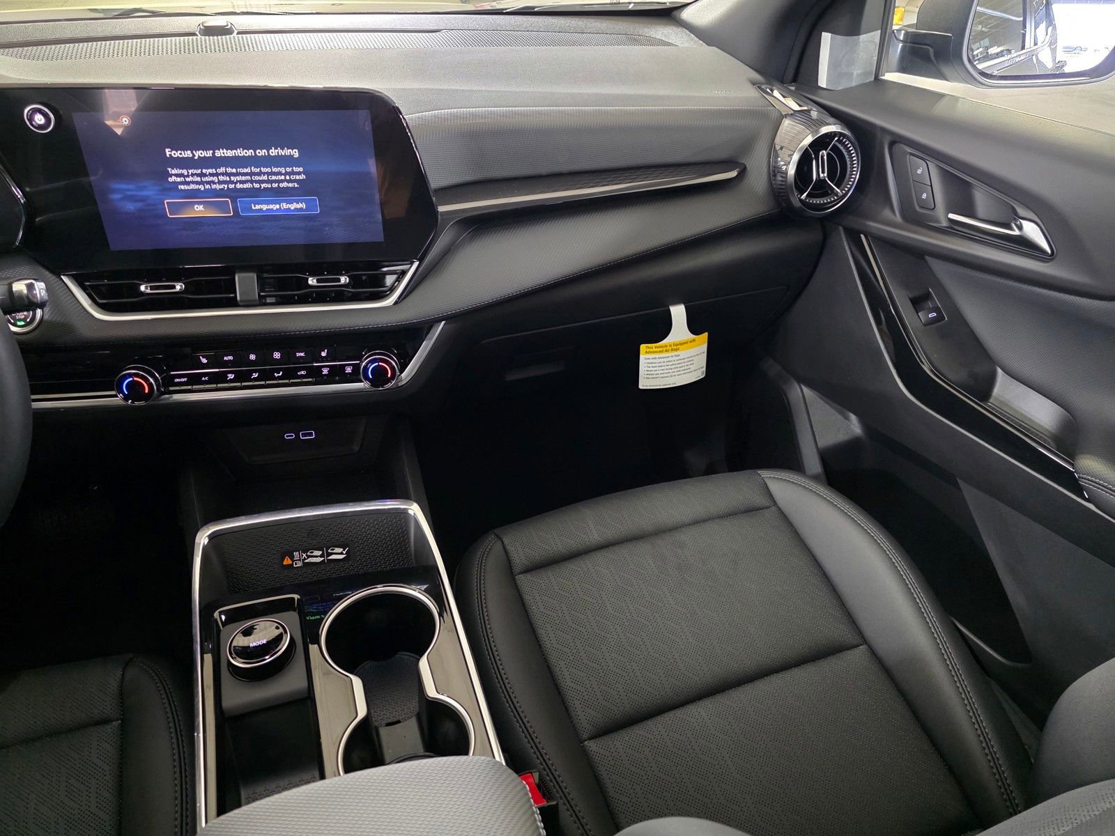 New 2026 Chevrolet Equinox LT w/ Convenience Package II AWD/4WD image 17