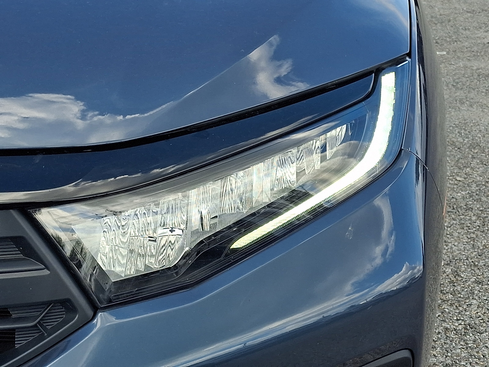Used 2025 Honda Odyssey EX-L image 9