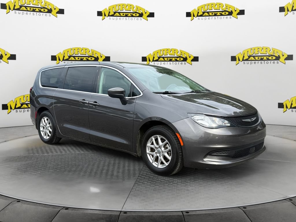 Used 2023 Chrysler Voyager LX FWD image 7