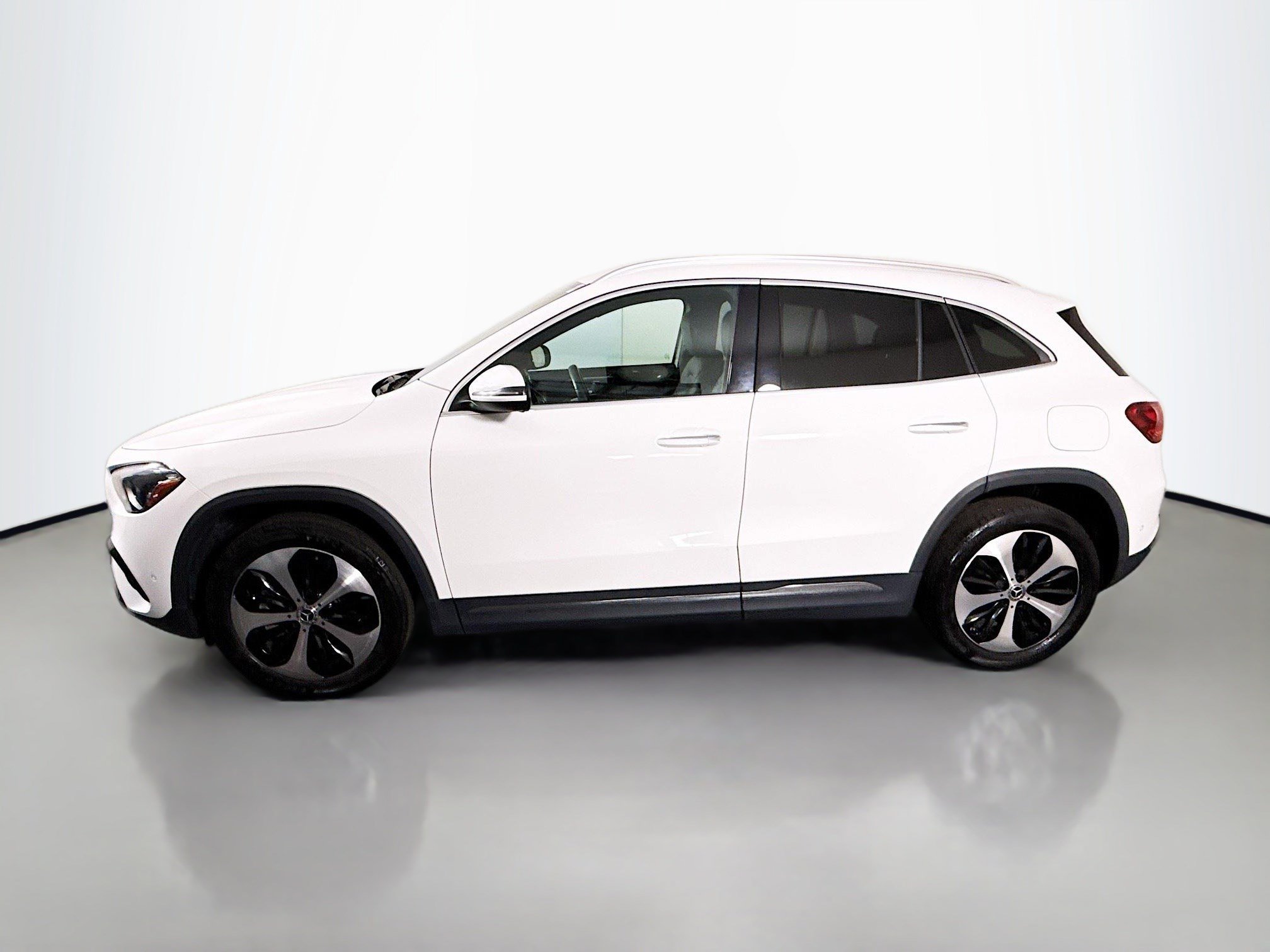 Used 2025 Mercedes-Benz GLA 250 image 6