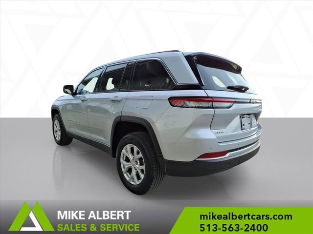 Used 2023 Jeep Grand Cherokee Limited AWD/4WD image 5