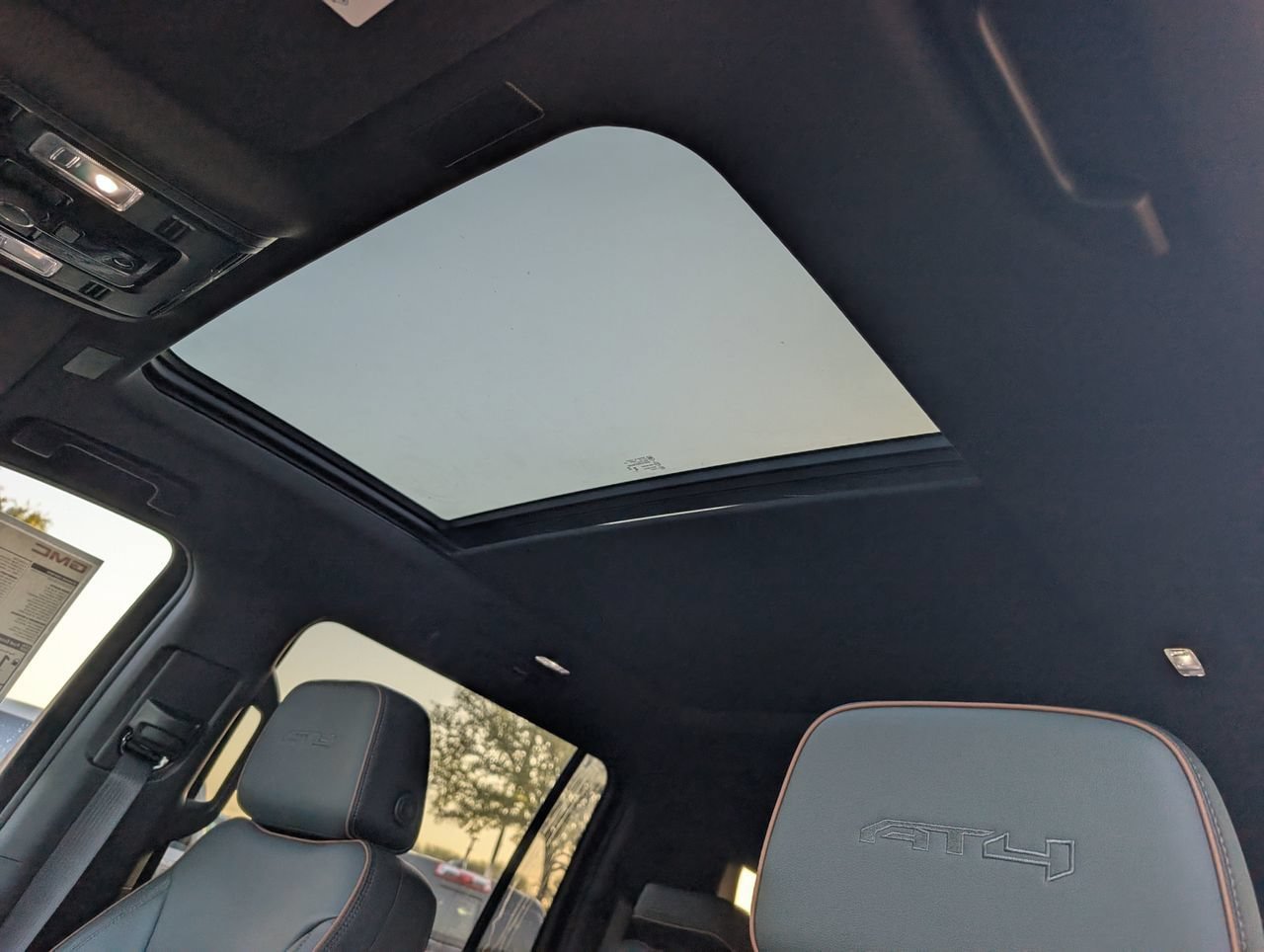 New 2026 GMC Yukon AT4 w/ AT4 Premium Package AWD/4WD image 20