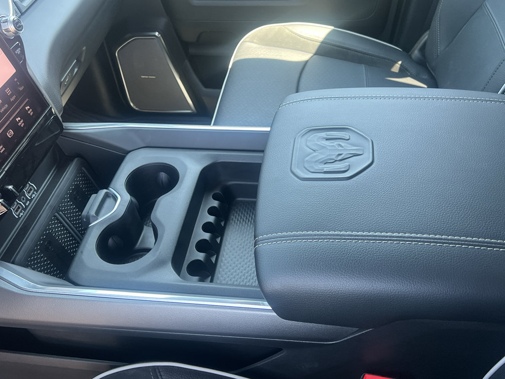 New 2026 RAM 2500 Laramie AWD/4WD image 21