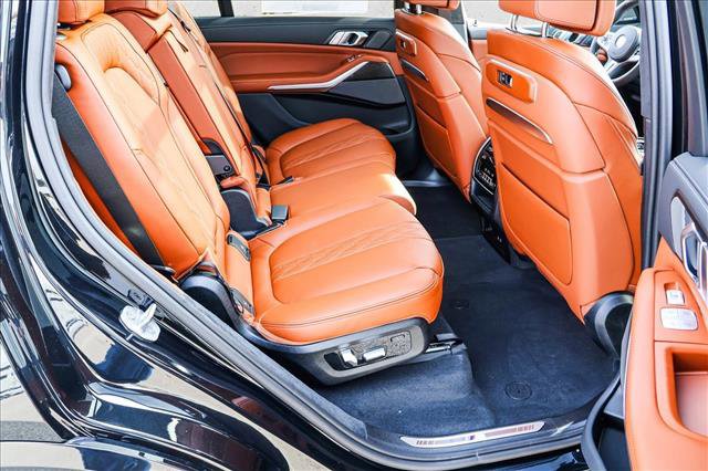 Used 2025 BMW X7 M60i w/ Climate Comfort Package AWD/4WD image 26