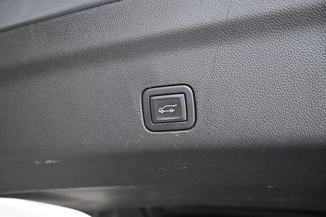 Used 2023 GMC Yukon Denali AWD/4WD image 22