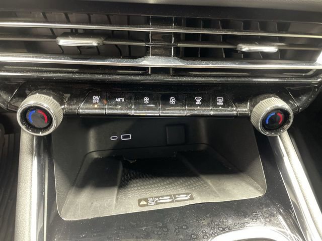 Used 2024 Chevrolet Traverse RS w/ LPO, Floor Liner Package image 19