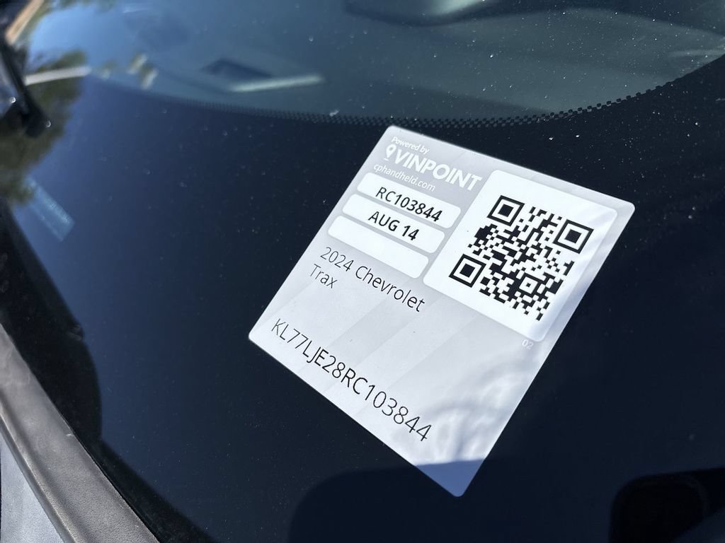 Certified 2024 Chevrolet Trax RS FWD image 38