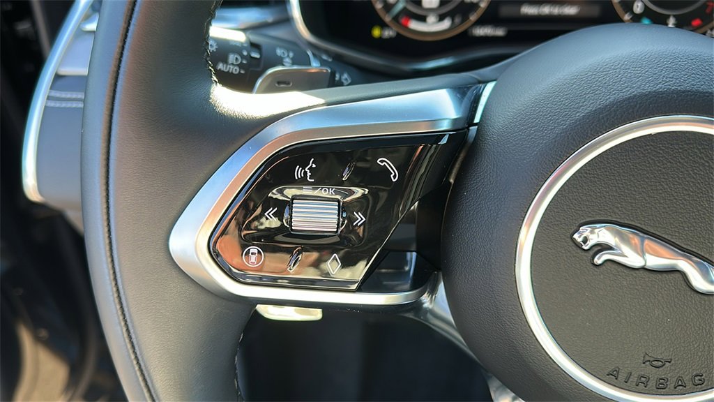 Used 2025 Jaguar F-PACE R-Dynamic S image 12