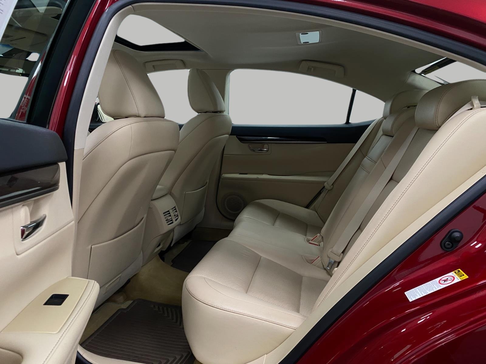Used 2014 Lexus ES 350 w/ Luxury Package FWD image 29
