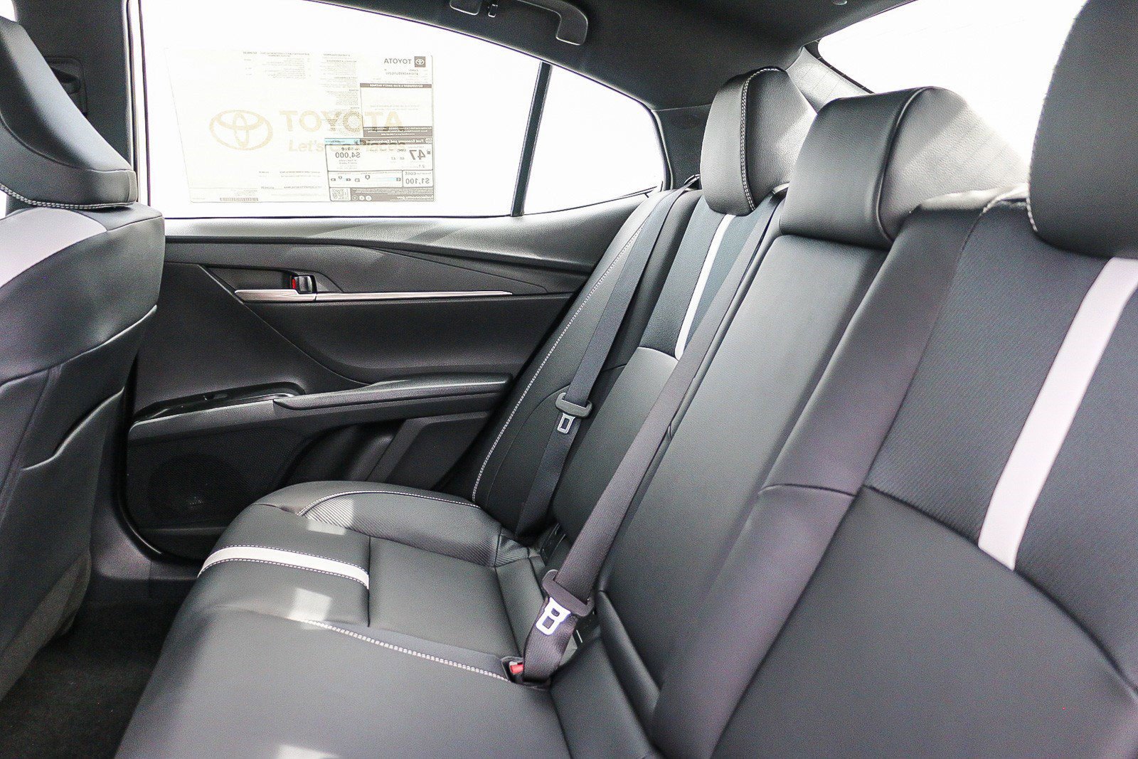 New 2026 Toyota Camry SE w/ Convenience Package FWD image 21