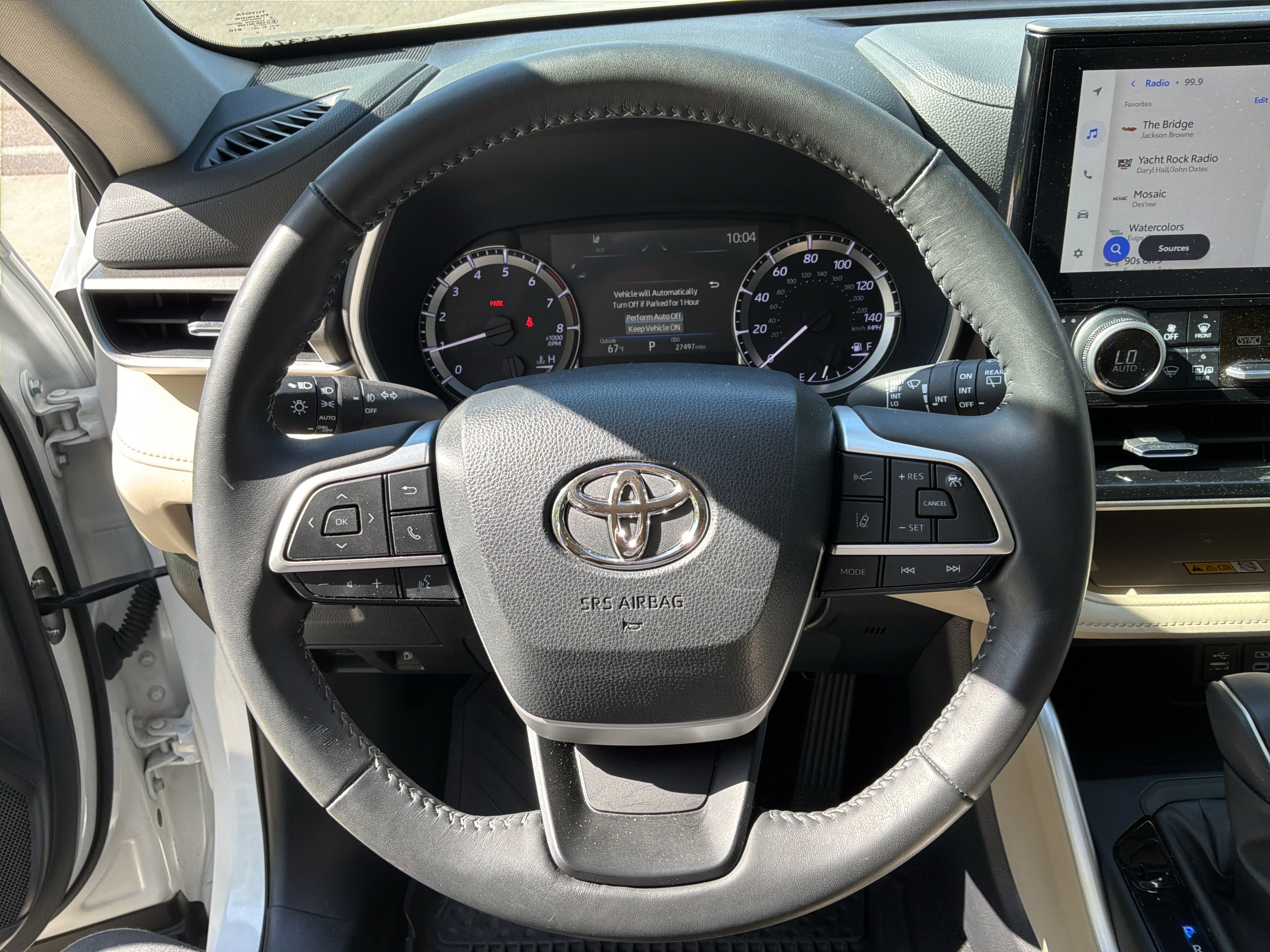Used 2024 Toyota Highlander XLE FWD image 18