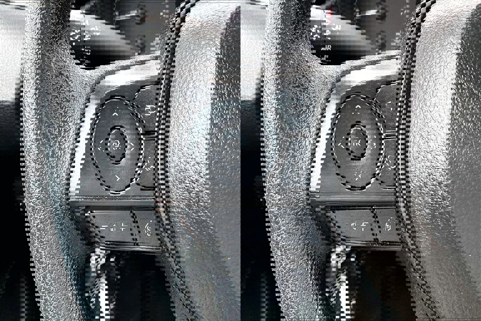 Used 2025 Toyota Corolla LE image 17