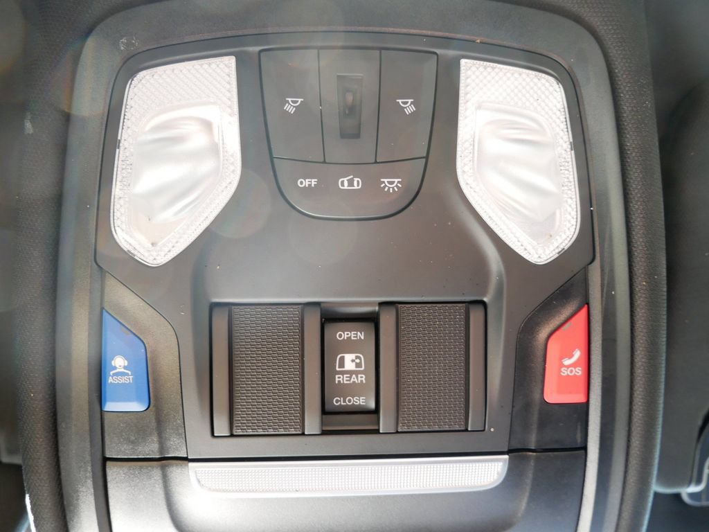 Used 2023 RAM 1500 Big Horn AWD/4WD image 24