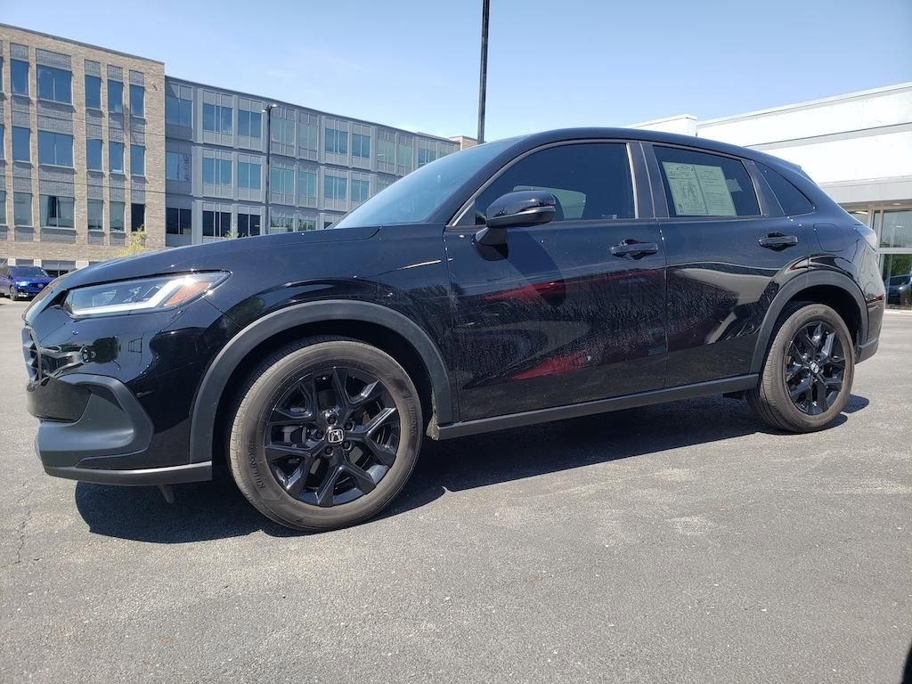 Used 2024 Honda HR-V Sport image 4