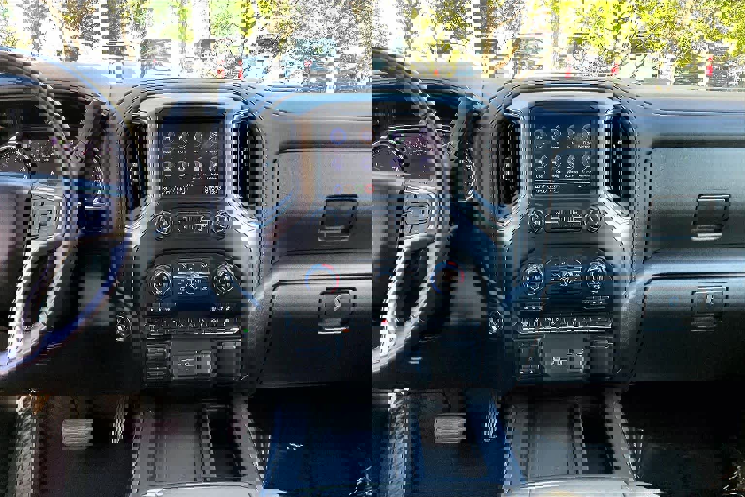 Used 2020 Chevrolet Silverado 3500 LTZ w/ LTZ Premium Package image 7